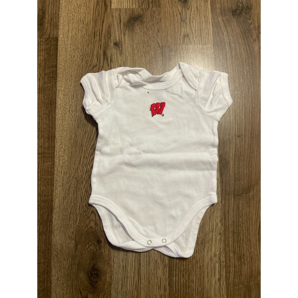 Wisconsin Badgers One Piece, Baby Size 3-6 Months, White Red NCAA by KA INC.